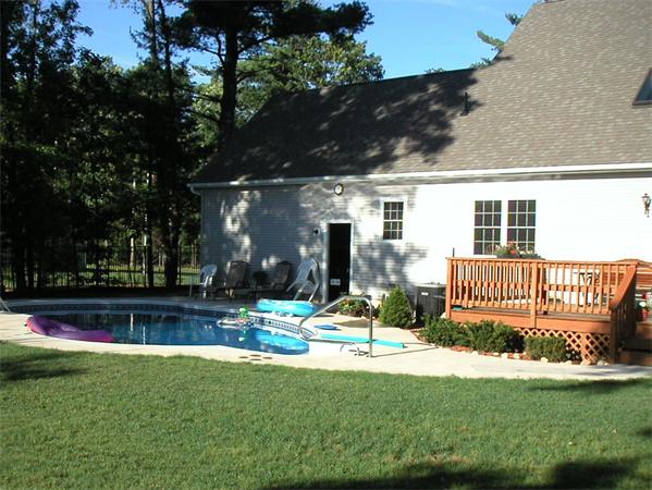 409 Springdale Road Westfield, MA 01085 - Photo 17 of 20 Gallery Image 17