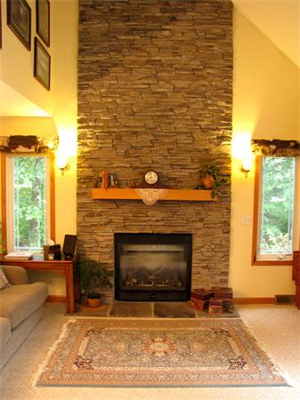 409 Springdale Road Westfield, MA 01085 - Photo 2 of 20 Gallery Image 2