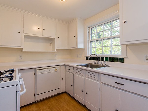 159 Virginia Road Waltham, MA 02453 - Photo 5 of 22