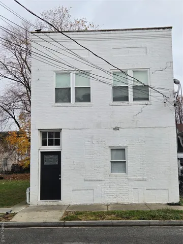 a house that has a window in the side