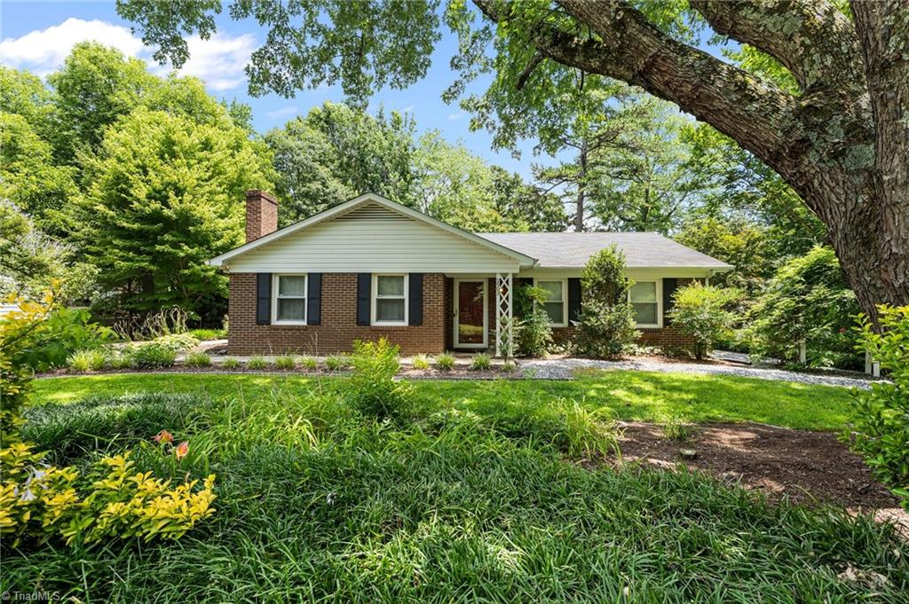 2903 Lamroc Road Greensboro, NC 27407 - Photo 2 of 40