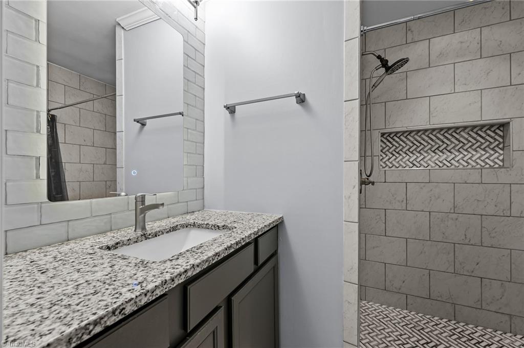 2903 Lamroc Road Greensboro, NC 27407 - Photo 29 of 40