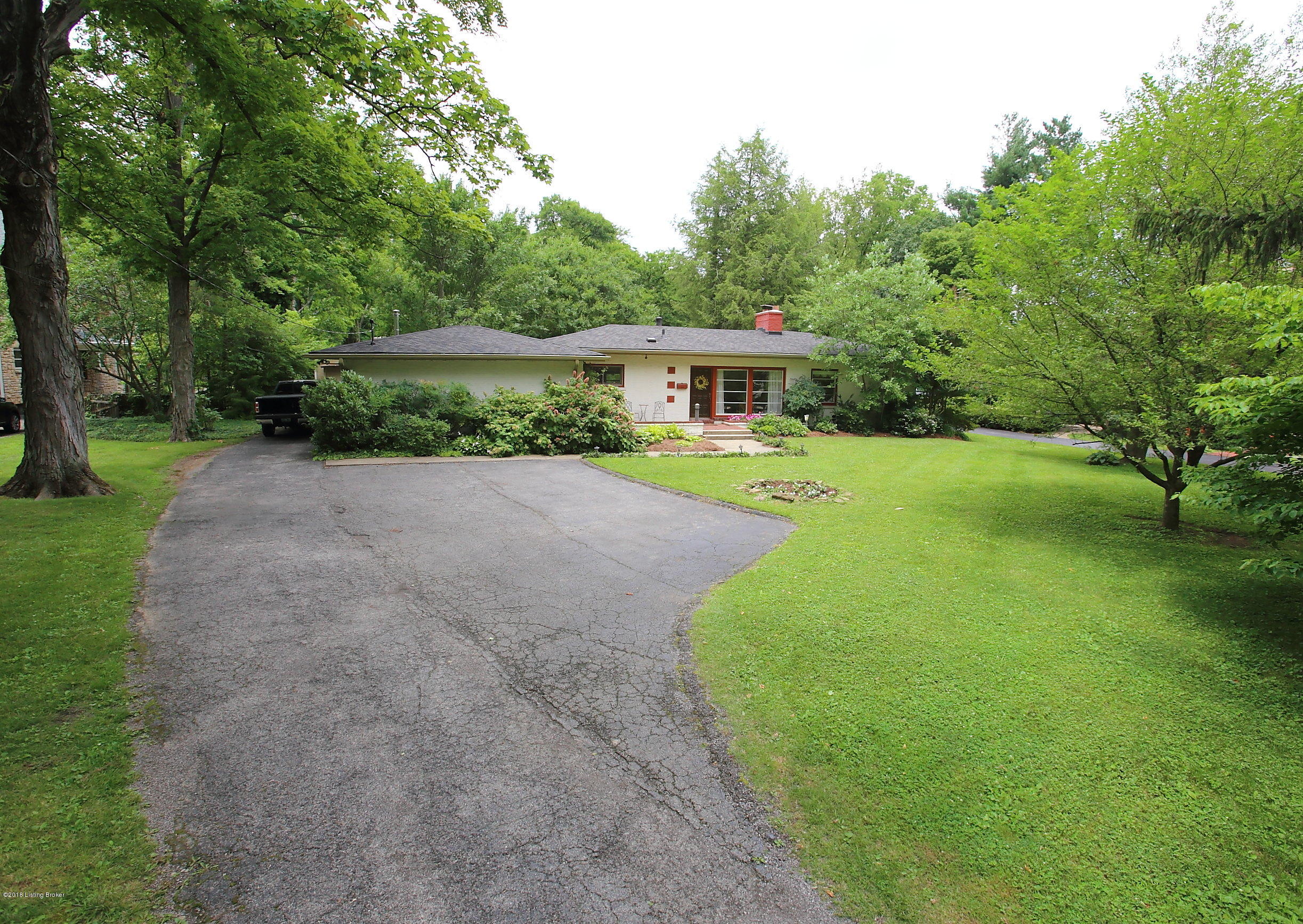 3311 Lexington Road Louisville, KY 40206 - Photo 2 of 68 Front