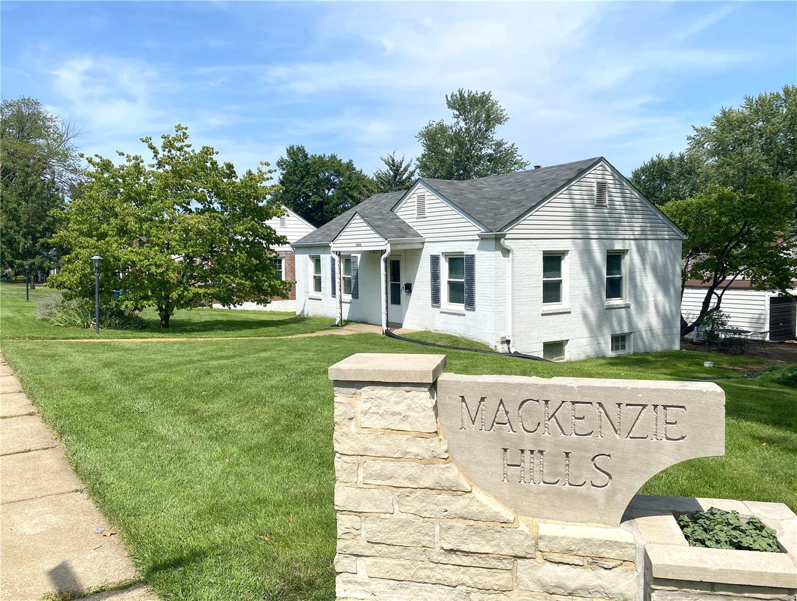 7280 MacKenzie Road St. Louis, MO 63123 - Photo 1 of 11 Gallery Image 1