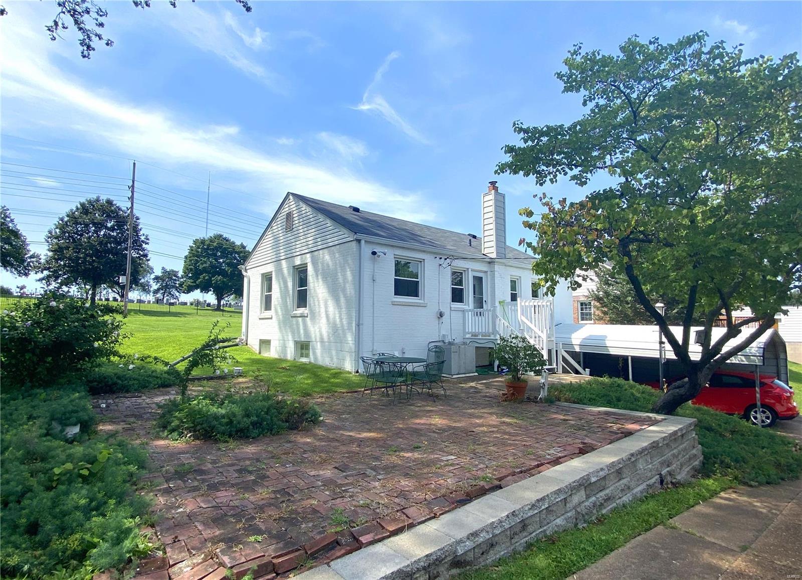7280 MacKenzie Road St. Louis, MO 63123 - Photo 2 of 11 Gallery Image 2