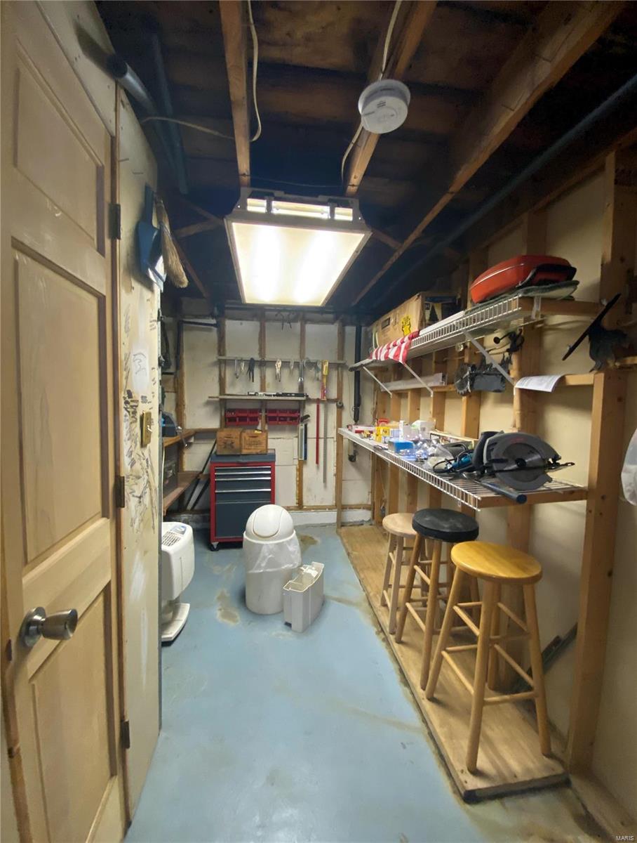 7280 MacKenzie Road St. Louis, MO 63123 - Photo 11 of 11 Gallery Image 11