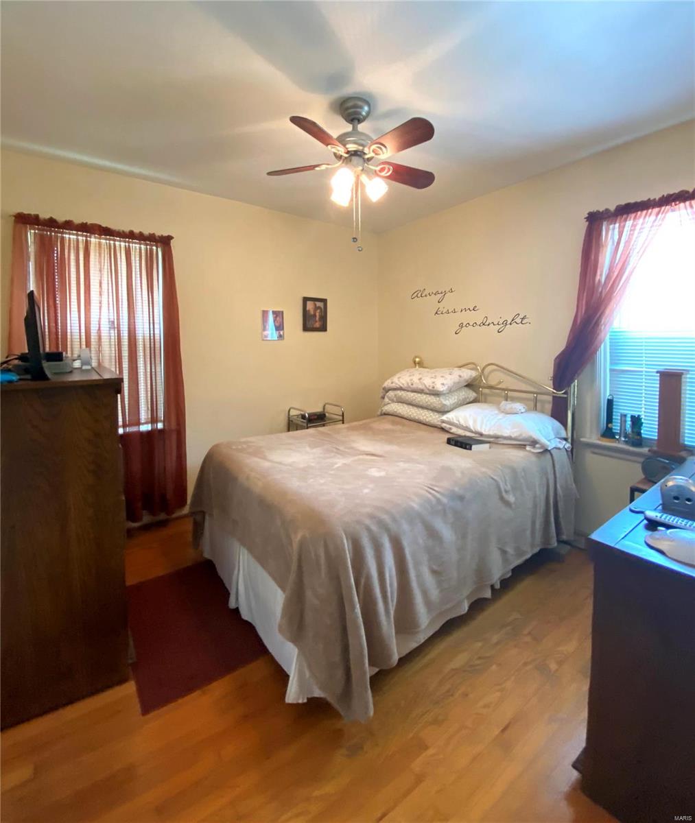7280 MacKenzie Road St. Louis, MO 63123 - Photo 8 of 11 Gallery Image 8