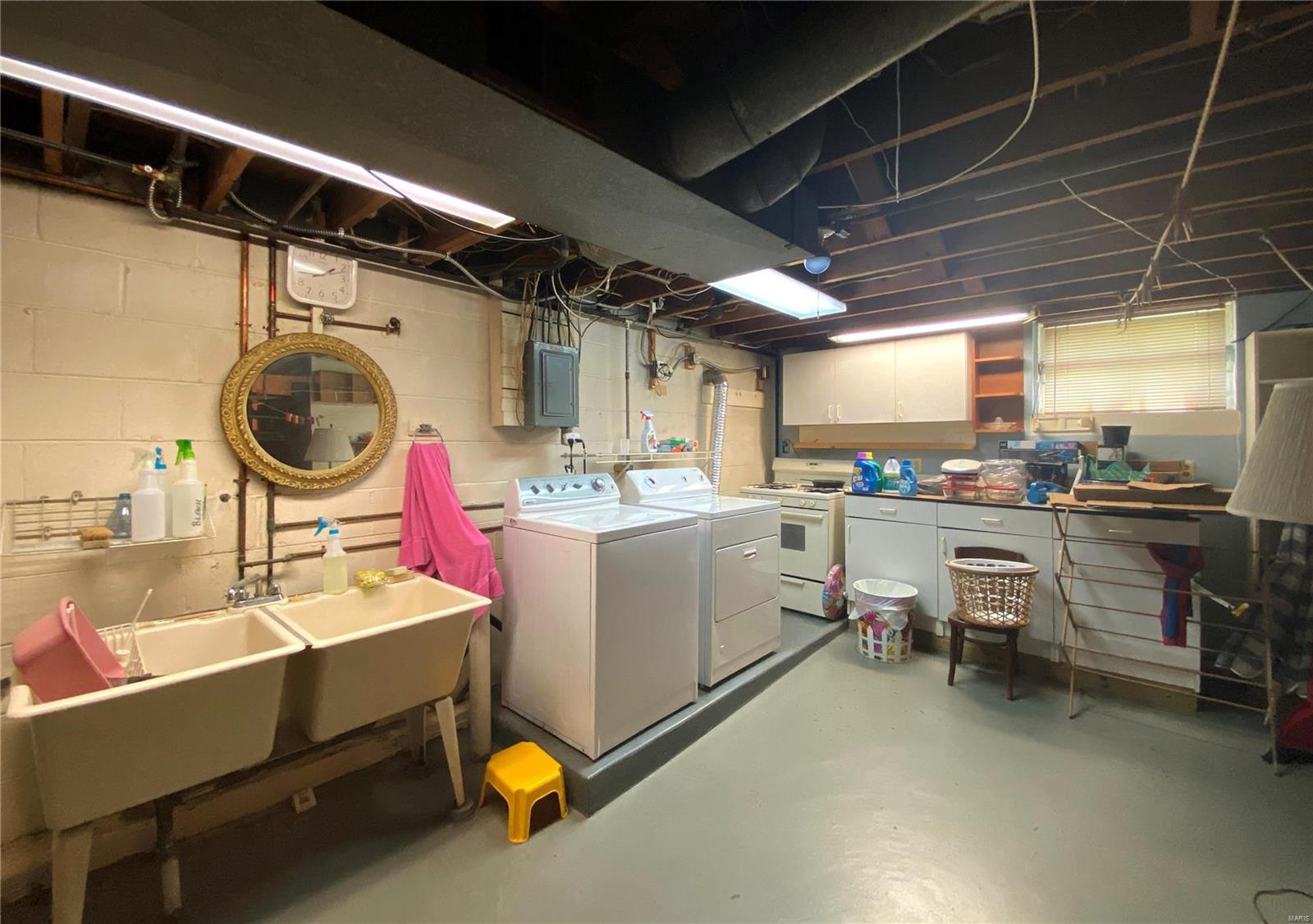 7280 MacKenzie Road St. Louis, MO 63123 - Photo 9 of 11 Gallery Image 9