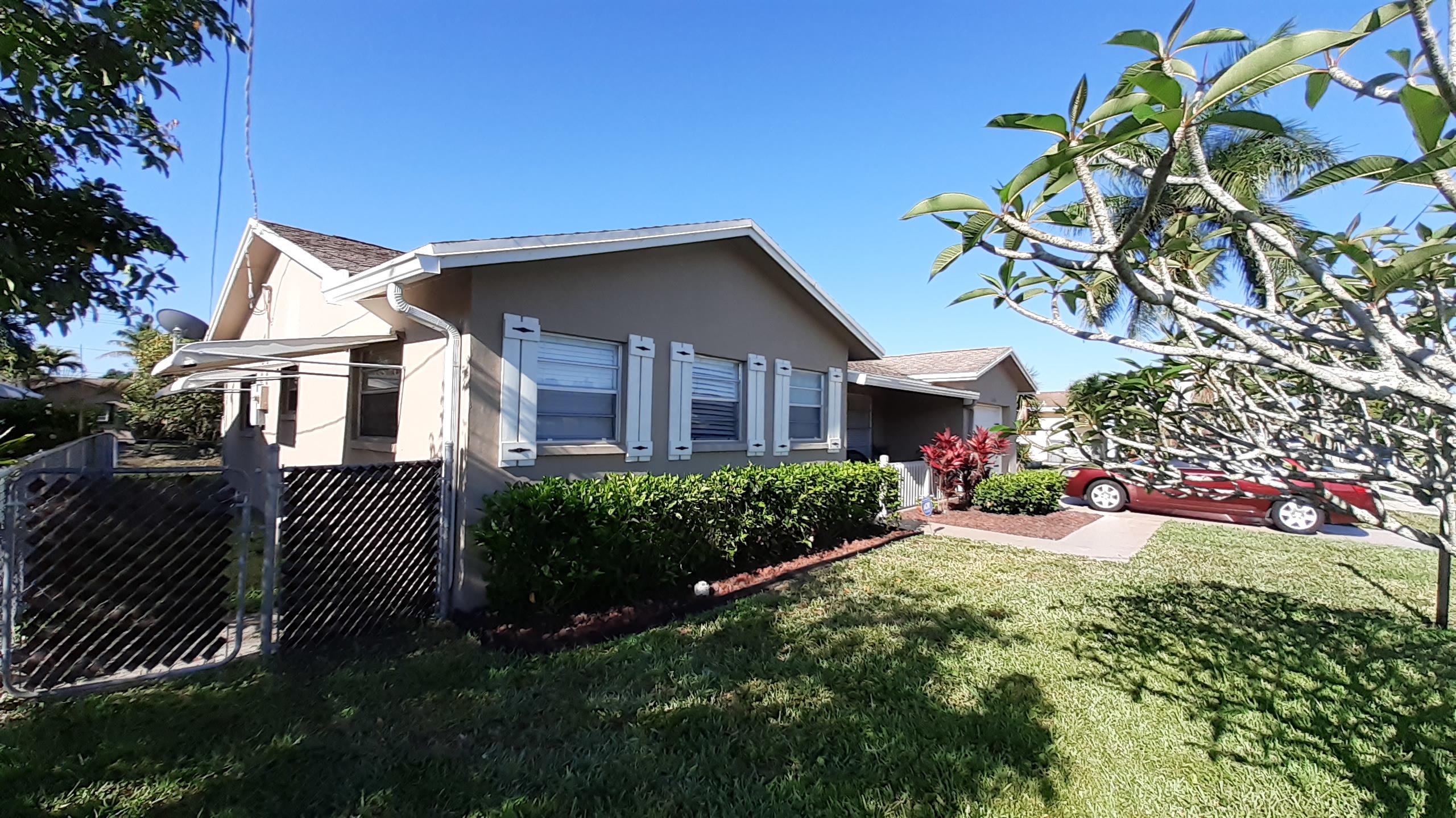 9266 Southwest 2nd Street Boca Raton, FL 33428 - Photo 21 of 21 Front Yard