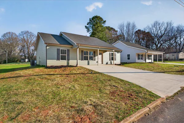 $214,900 | 214 Gaffney Avenue, Gaffney, SC 29341