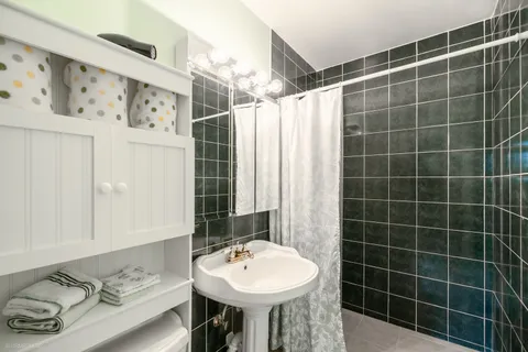 $595,000 | 1720 North Chestnut Avenue, Arlington Heights, IL 60004