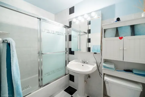 $595,000 | 1720 North Chestnut Avenue, Arlington Heights, IL 60004