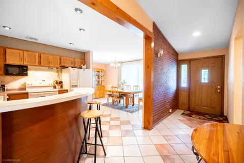 $595,000 | 1720 North Chestnut Avenue, Arlington Heights, IL 60004