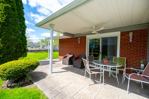 $595,000 | 1720 North Chestnut Avenue, Arlington Heights, IL 60004