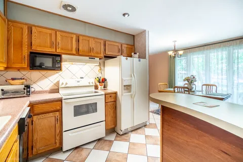 $595,000 | 1720 North Chestnut Avenue, Arlington Heights, IL 60004