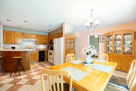 $595,000 | 1720 North Chestnut Avenue, Arlington Heights, IL 60004