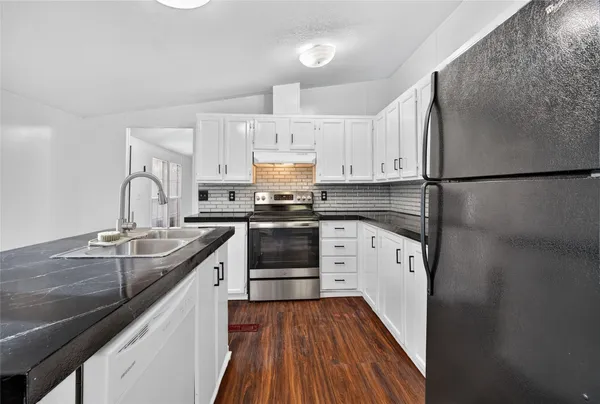 $1,300 | 16547 Leafy Meadow Drive, Conroe, TX 77302