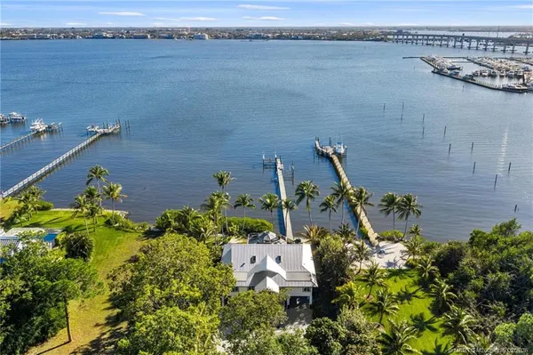 $3,150,000 | 90 Northwest Alice Street, Jensen Beach, FL 34957