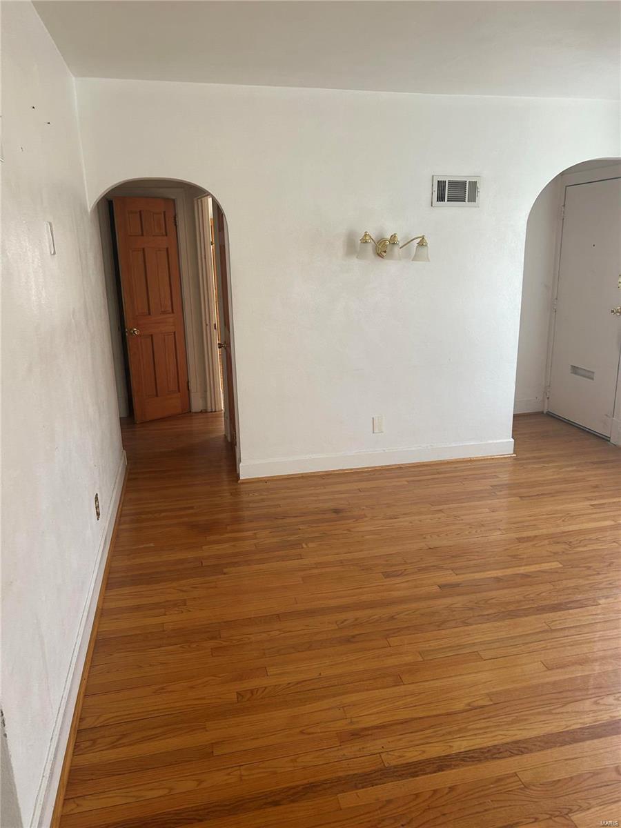 3842 Brown Road Berkeley, MO 63134 - Photo 10 of 17 Gallery Image 10