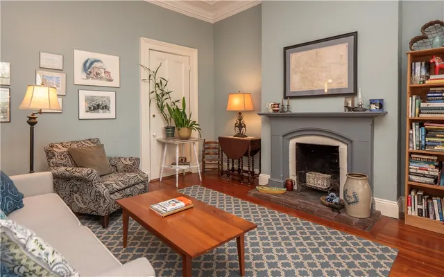 $2,600 | 569 Spring Street, Unit 1N, Newport, RI 02840