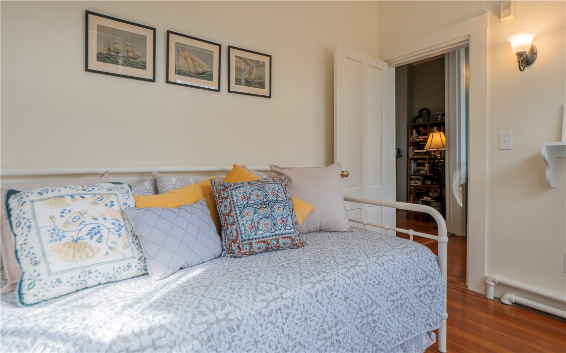 569 Spring Street, Unit 1N Newport, RI 02840 - Photo 26 of 37