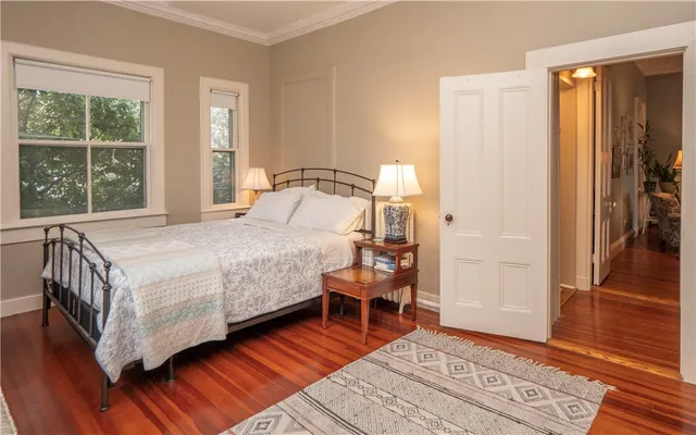 $2,600 | 569 Spring Street, Unit 1N, Newport, RI 02840