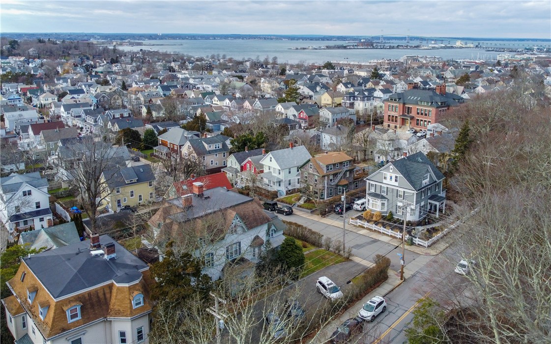 569 Spring Street, Unit 1N Newport, RI 02840 - Photo 3 of 37