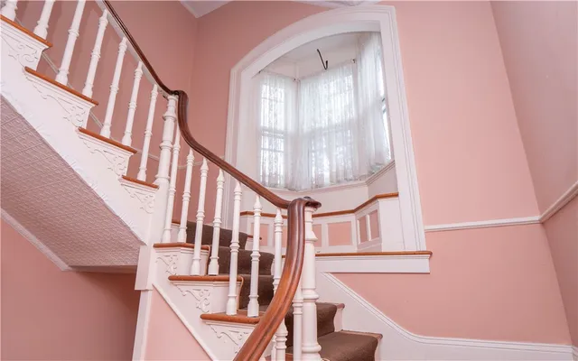 $2,600 | 569 Spring Street, Unit 1N, Newport, RI 02840