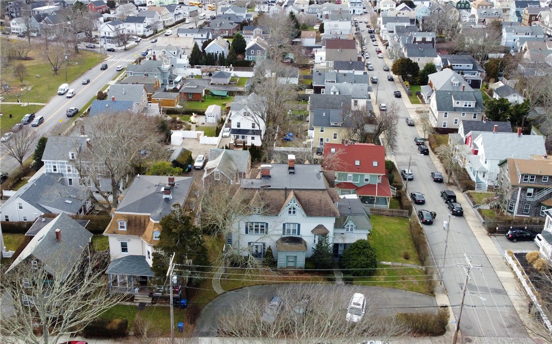 569 Spring Street, Unit 1N Newport, RI 02840 - Photo 4 of 37