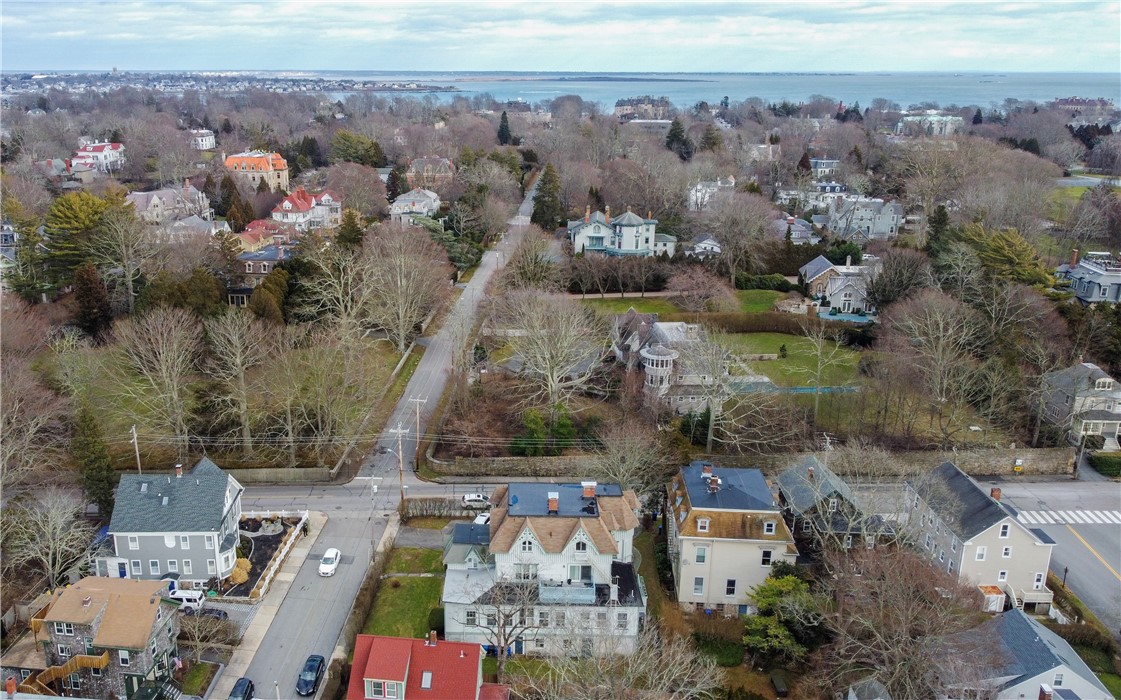 569 Spring Street, Unit 1N Newport, RI 02840 - Photo 7 of 37