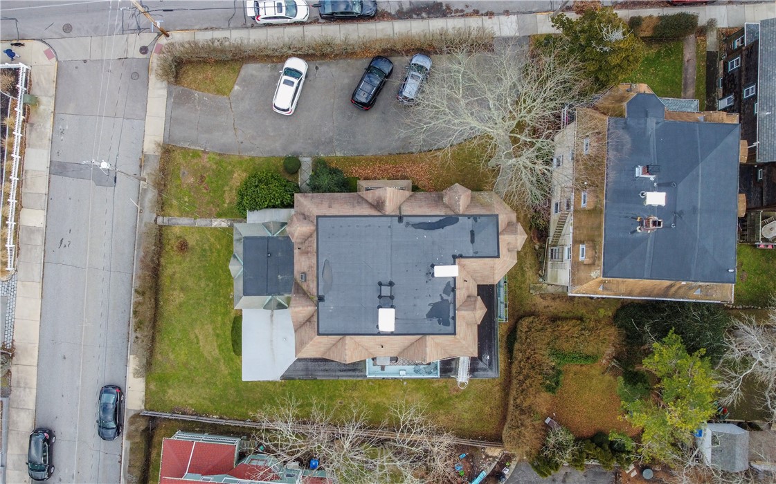 569 Spring Street, Unit 1N Newport, RI 02840 - Photo 8 of 37