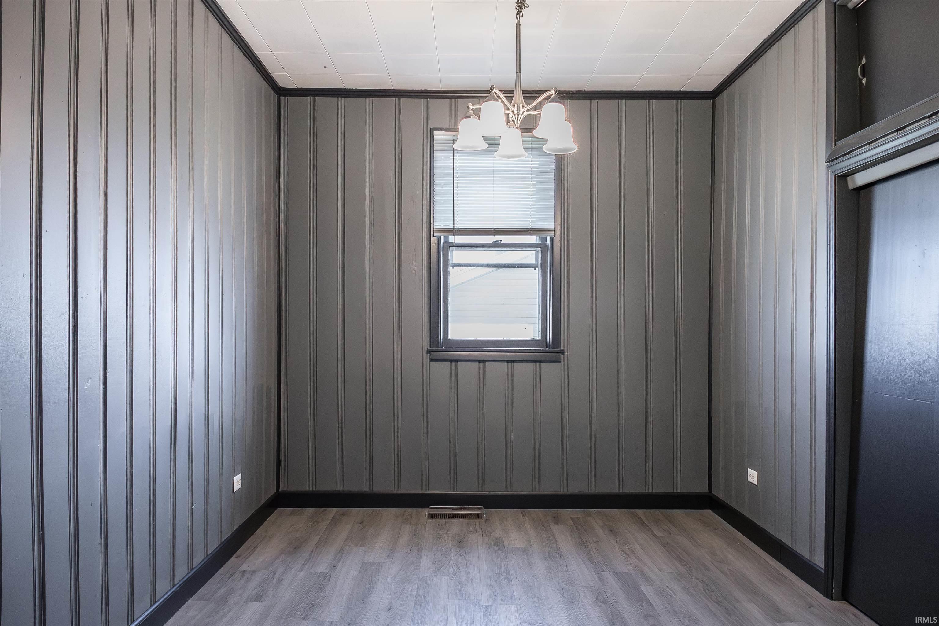 2019 13th Street Bedford, IN 47421 - Photo 11 of 36