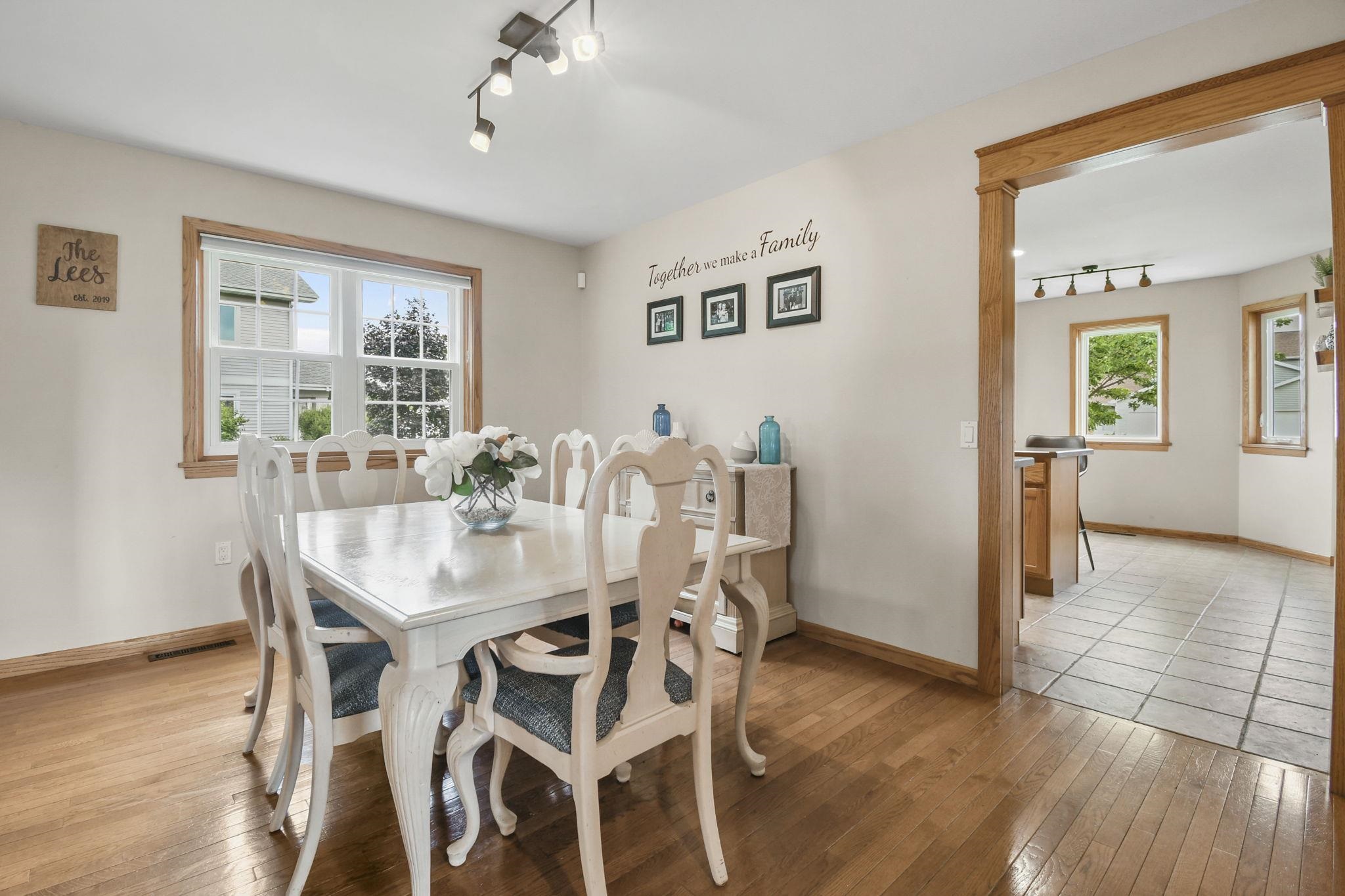 805 Violet Lane Oregon, WI 53575 - Photo 11 of 47