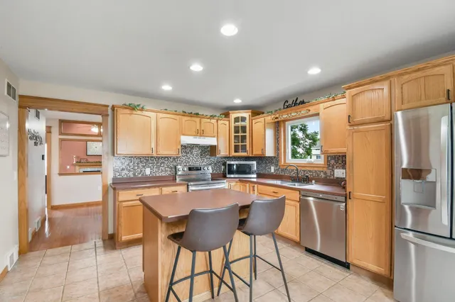 $499,900 | 805 Violet Lane, Oregon, WI 53575