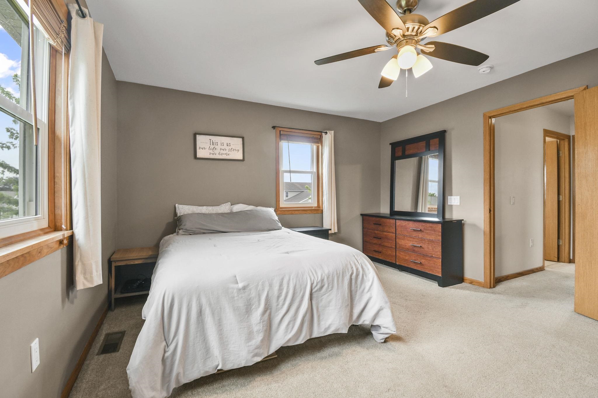 805 Violet Lane Oregon, WI 53575 - Photo 18 of 47