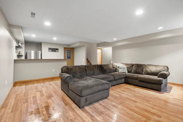 $499,900 | 805 Violet Lane, Oregon, WI 53575