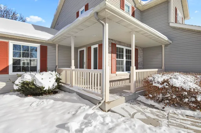 $499,900 | 805 Violet Lane, Oregon, WI 53575