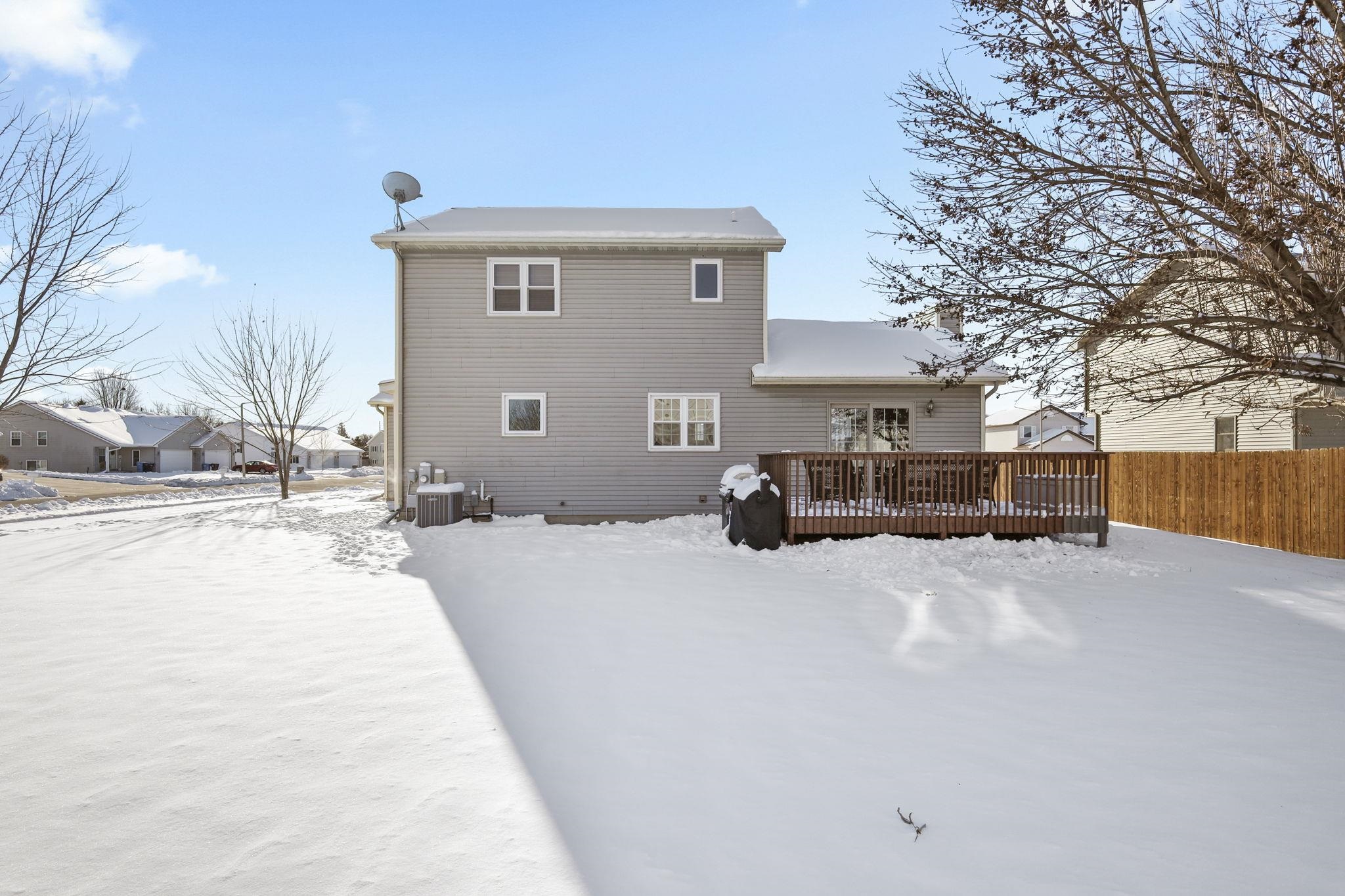 805 Violet Lane Oregon, WI 53575 - Photo 35 of 47
