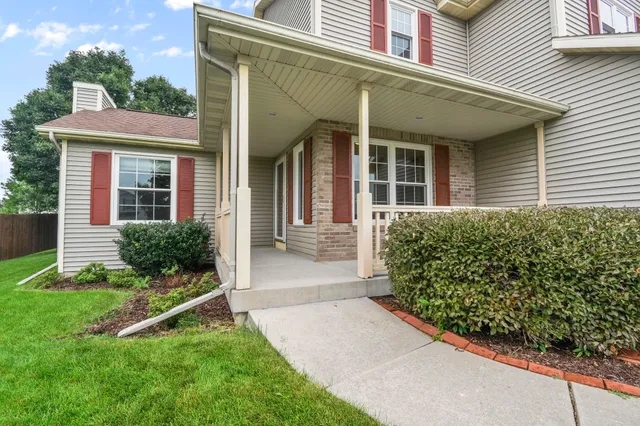 $499,900 | 805 Violet Lane, Oregon, WI 53575