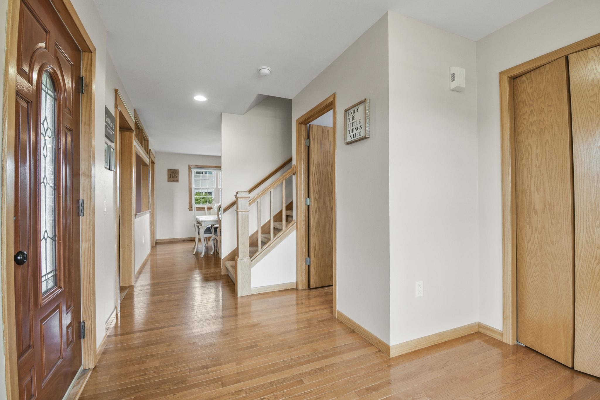 805 Violet Lane Oregon, WI 53575 - Photo 5 of 47