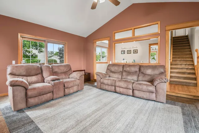 $499,900 | 805 Violet Lane, Oregon, WI 53575