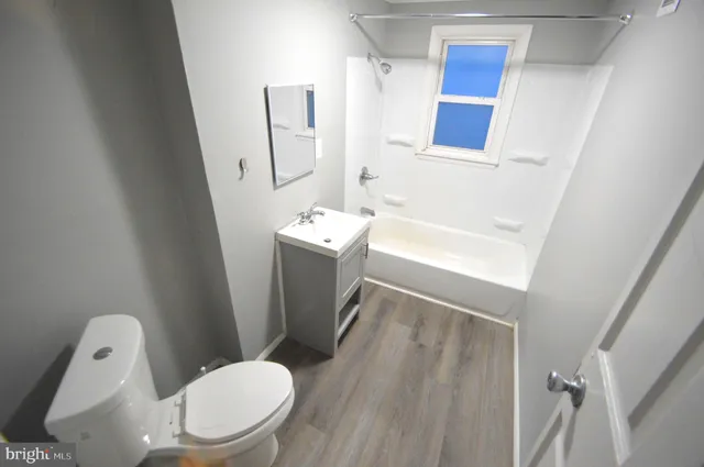 $1,400 | 374 Farnsworth Avenue, Bordentown, NJ 08505