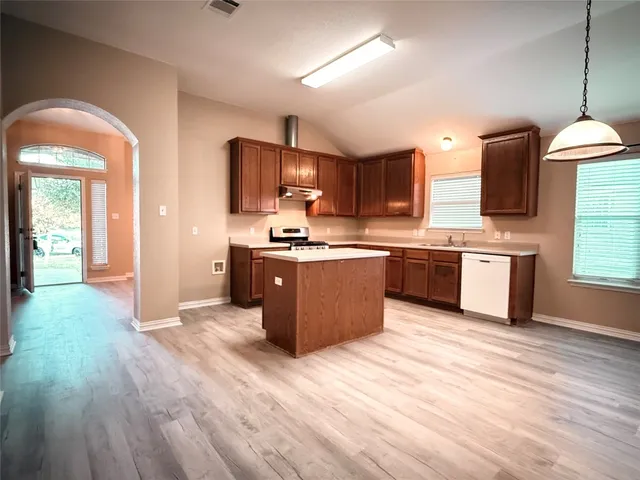 $1,995 | 1548 Tonia Loop, Round Rock, TX 78665