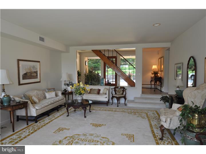 48 Atwater Road Chadds Ford, PA 19317 - Photo 3 of 22 Living Room