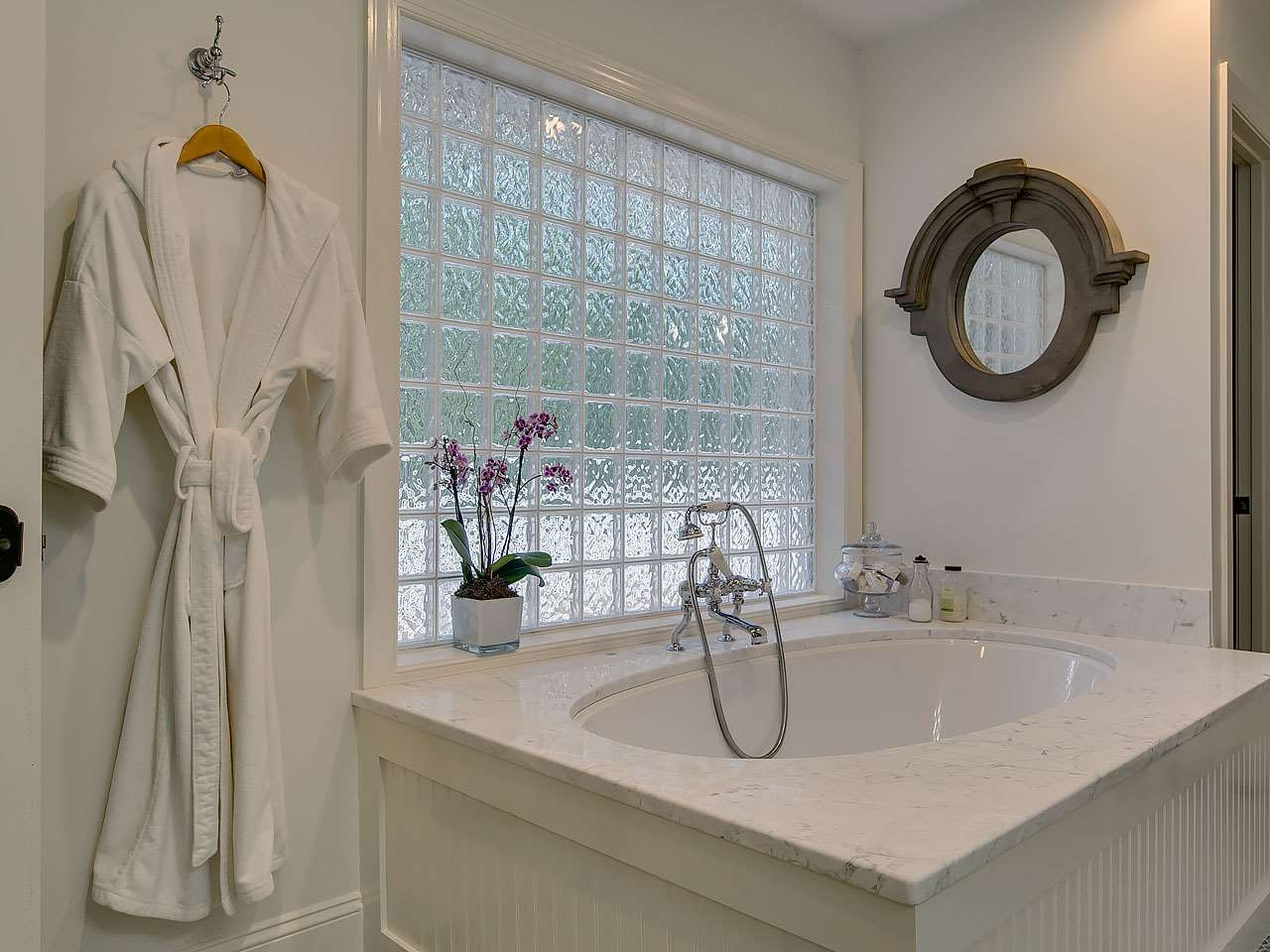 3437 Rugby Road Durham, NC 27707 - Photo 17 of 25 Privacy Block Window