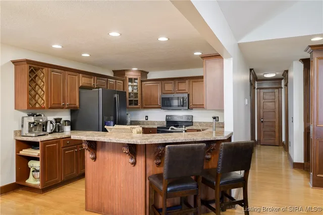 $489,900 | 6701 Principle Lane, Charlestown, IN 47111