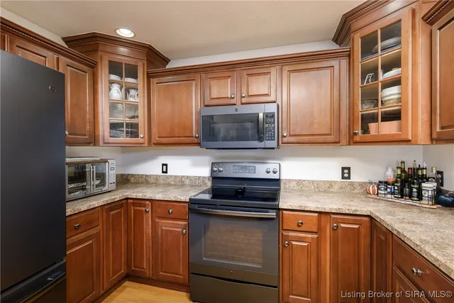 $489,900 | 6701 Principle Lane, Charlestown, IN 47111