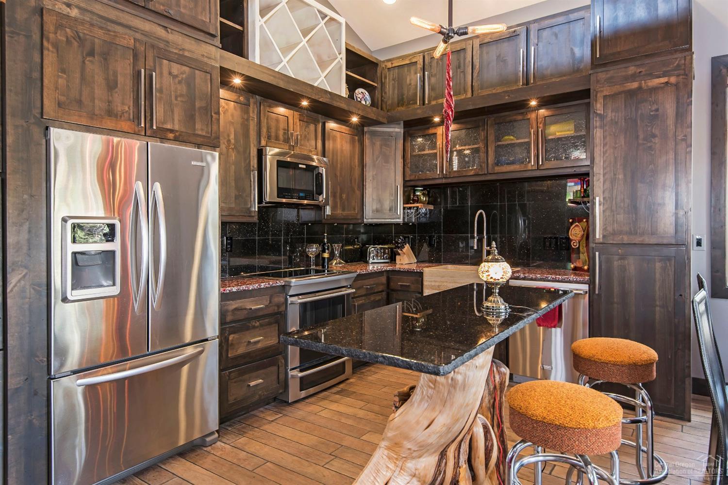 61681 Cedarwood Road Bend, OR 97702 - Photo 5 of 22 Gallery Image 5