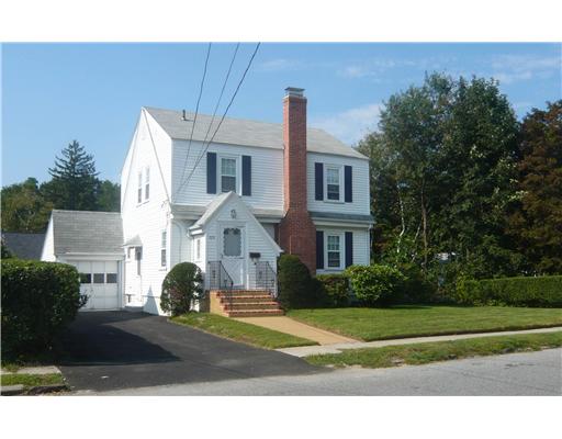324 Aqueduct Road Cranston, RI 02910 - Photo 2 of 12 Exterior Front.
