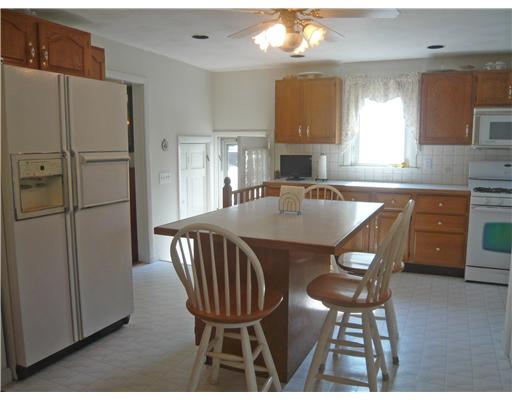 324 Aqueduct Road Cranston, RI 02910 - Photo 3 of 12 Kitchen.